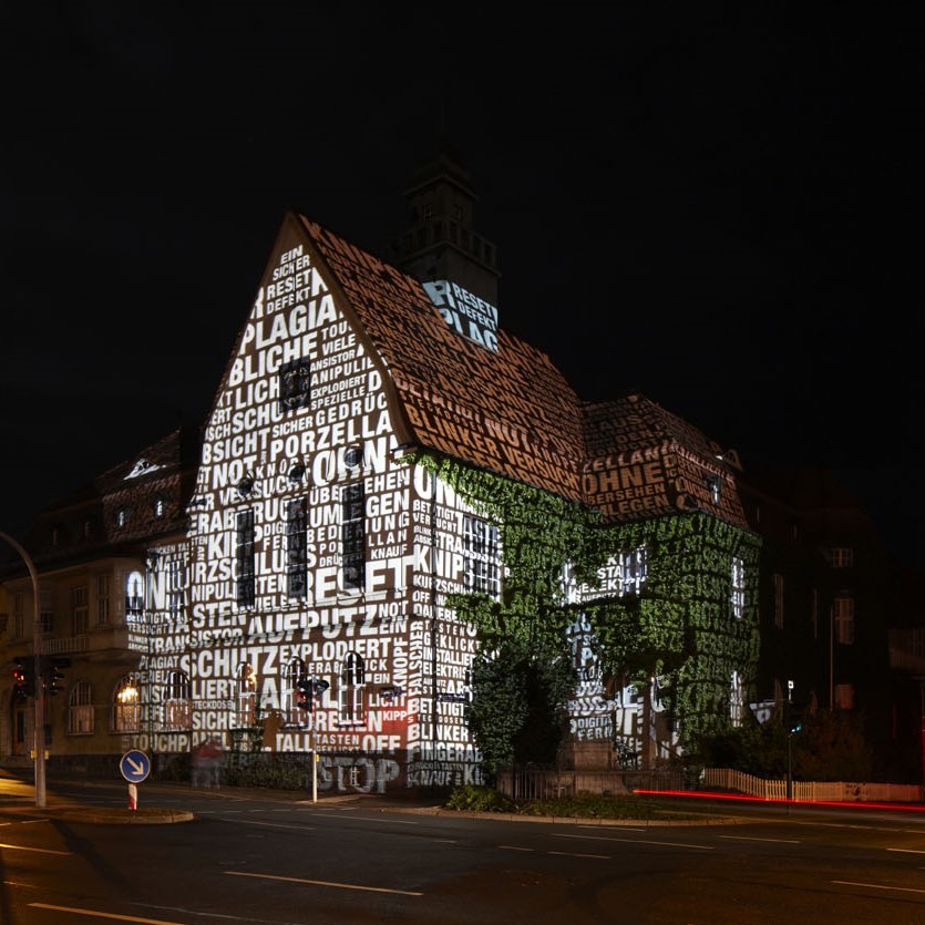 8 Sigrid Sandmann. LICHTROUTEN Luedenscheid 2010. Photo Claus Langer